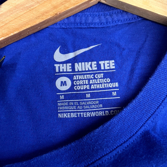 Men's Blue Solid The Nike T-Shirt M - Picture 5 of 5